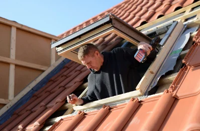 Pose de fenêtres de toit Velux à Urtaca